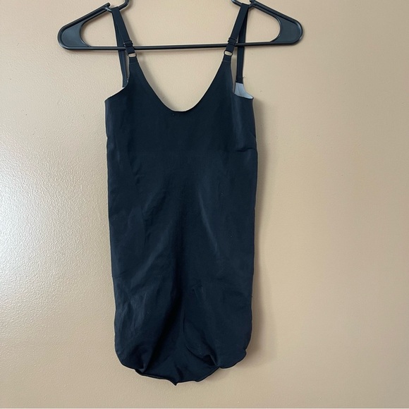 SPANX size small Black Oncore Open Bust Bodysuit shape wear - Picture 6 of 6